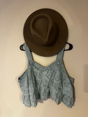 Magnolia Pearl Olive eyelet top in dove ash